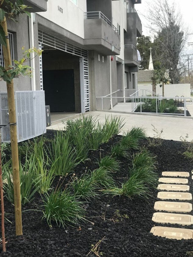 Photo - 14828 Rayen St Unit 204