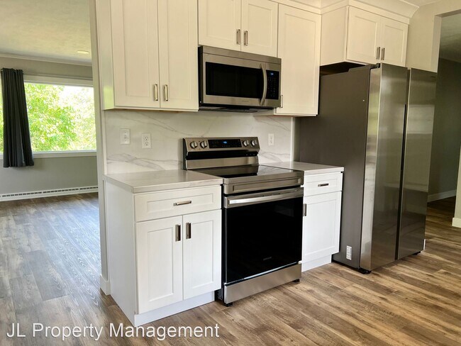 Photo - 4 br, 2 bath House - 2000 S Cardinal Dr