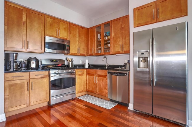 Building Photo - 389 Washington St Unit 389 Washington Rental