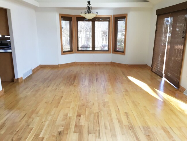 Photo - 221 Lavina Dr