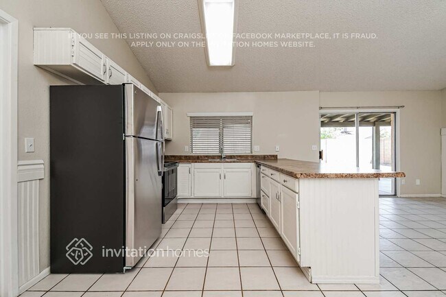 Photo - 128 W Indigo St