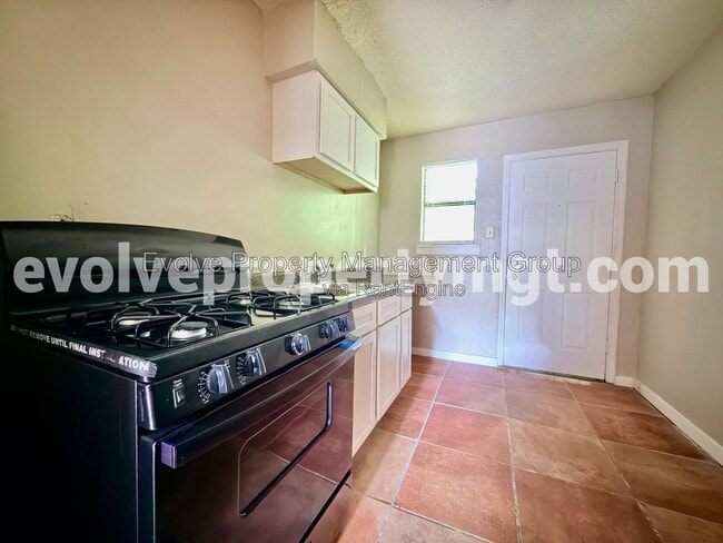 Photo - 30 W Fay Ave Unit 3