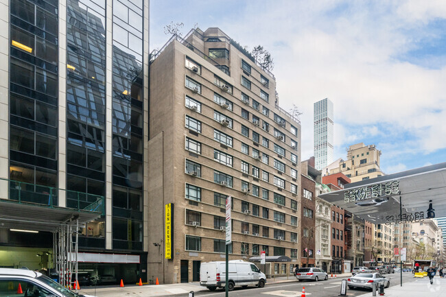 Photo - The Aristocrat