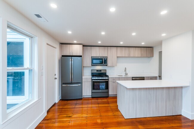 Photo - 35 Woodman St Townhome