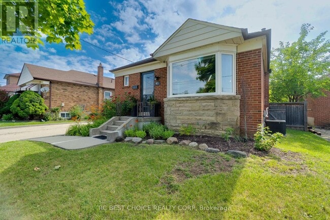 Photo - 45 Mayall Ave