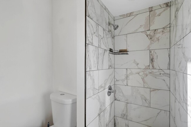 Photo - 13812 Kanawha Ave