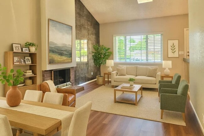 Photo - Amazing 4-bedroom home with a view, Availa...