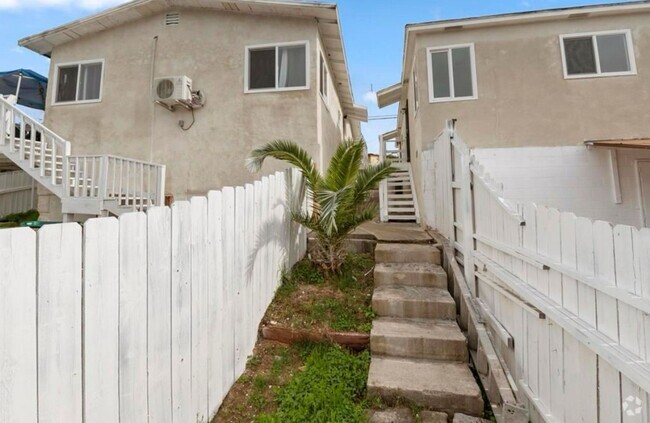Building Photo - 2774-27805 Vista Way Unit 2776 Vista Way Rental