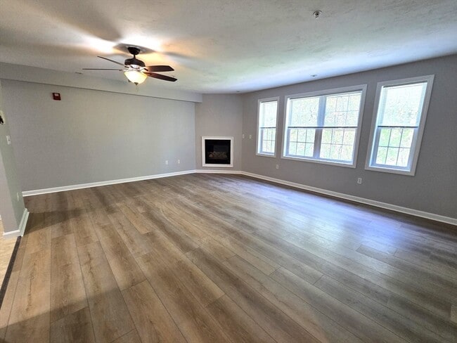 Photo - 70 Oak St Ext Unit 3D