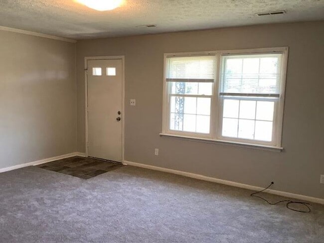 Photo - 6 Rainbow Forest Dr