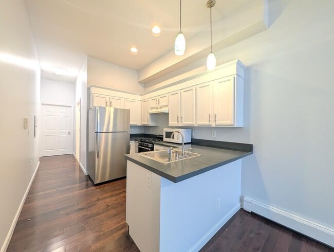 Photo - 265 Webster Ave Unit 1R