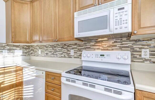 200 Sir William Ln
