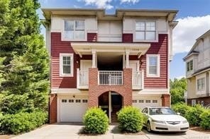 Building Photo - Wonderful craftsman style end-unit townhome
