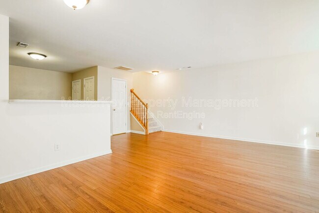 Photo - 2611 Ivory Run Way