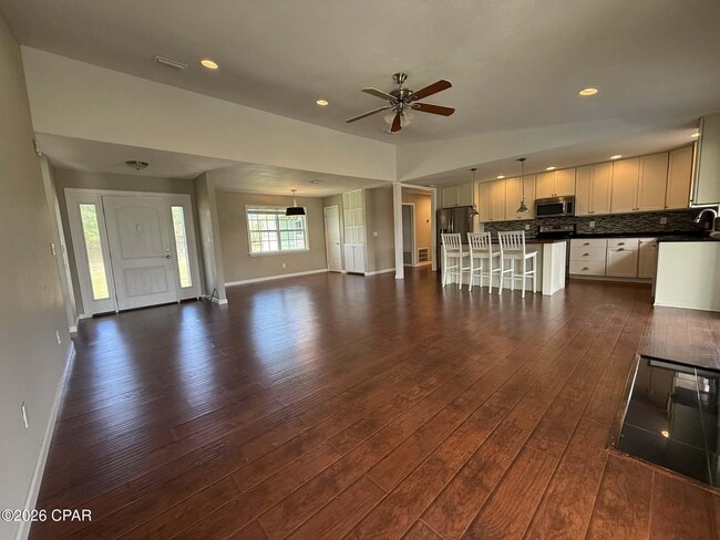 Photo - 101 Saratoga Pl