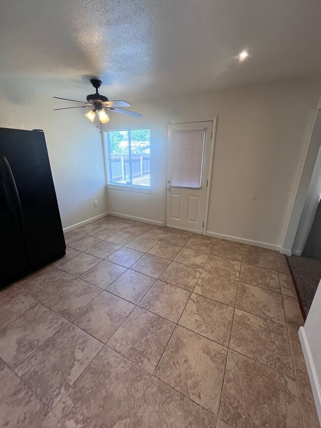 Photo - NICE HOME IN SACRAMENTO!!