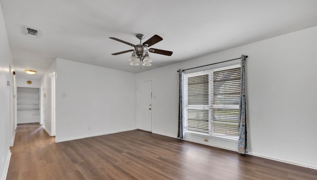 Photo - 318 Avalon St