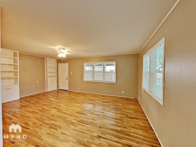 Photo - 7 Garrison Dr