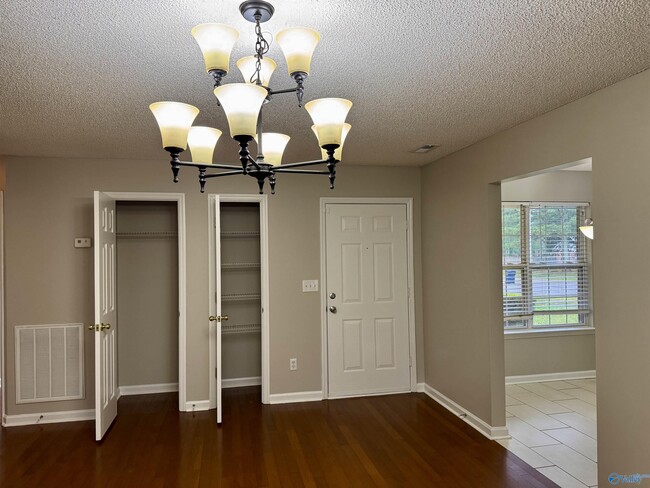 Photo - 103 Balsam Poplar Way