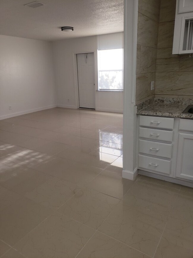 Photo - 3 bedroom 2 bath home