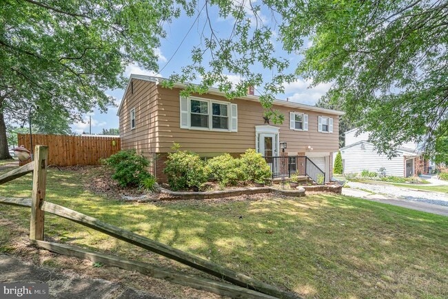 Photo - 302 Hickory Hill Terrace House