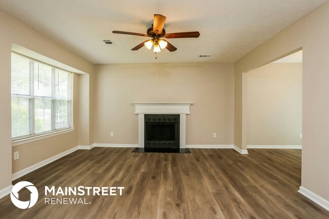 Photo - 661 Woodcrest Manor Dr