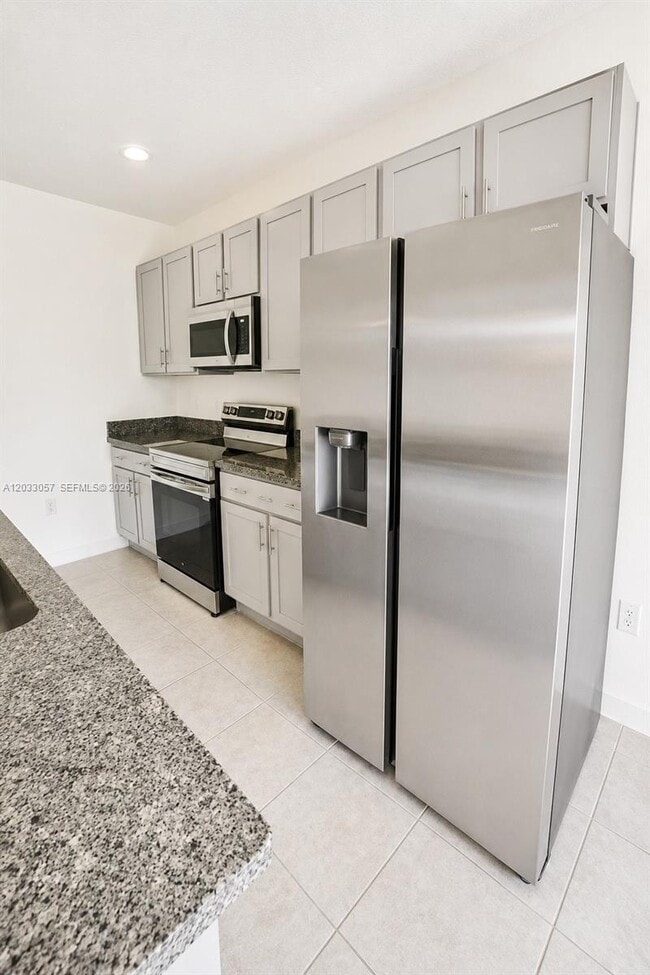 Photo - 811 Serenade St NW