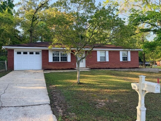 Photo - 103 Green St