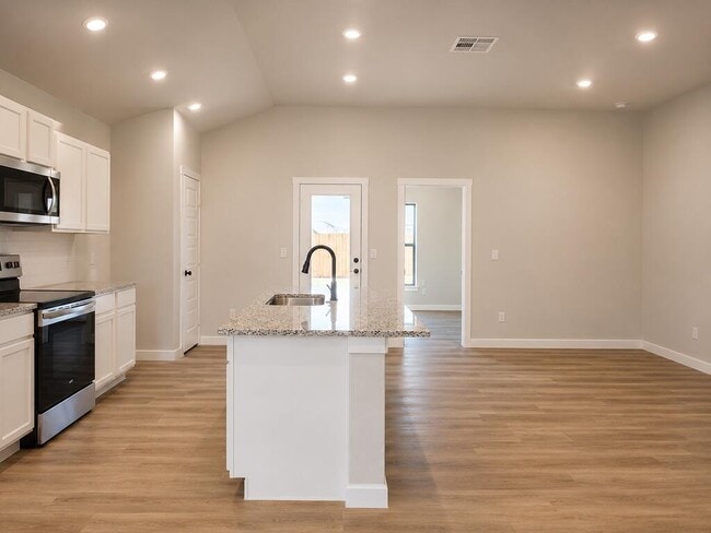 Photo - 2416 Goldfinch Rd