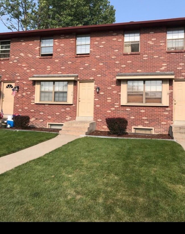 Photo - 1720 Cambridge Dr