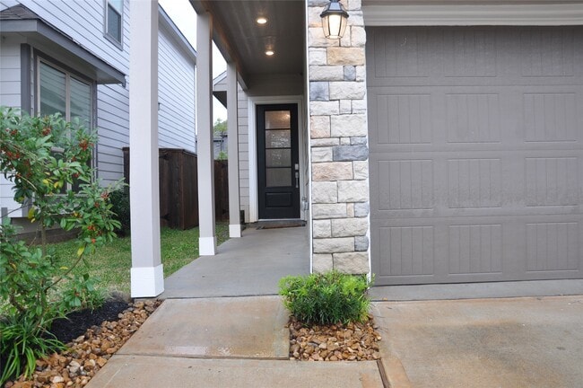 Building Photo - 673 Royal Arch Dr Rental