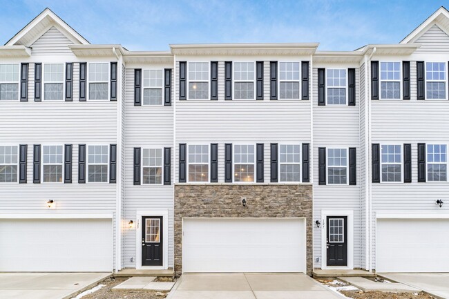 Building Photo - 162 Dusky Willow Dr