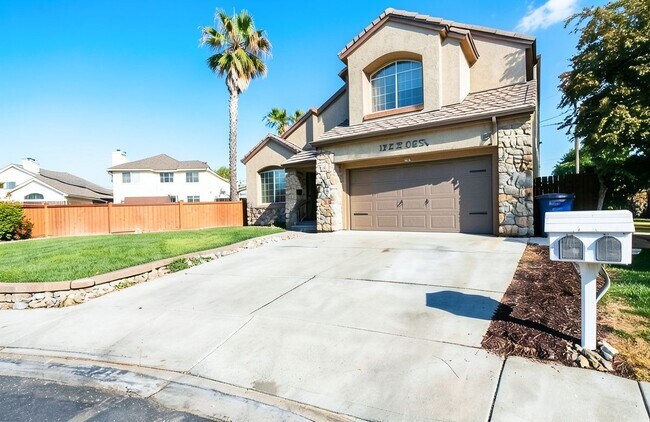 2413 Santa Cruz Ct