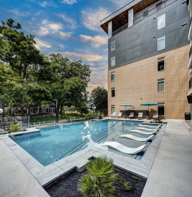 Photo - 120 Ninth Street