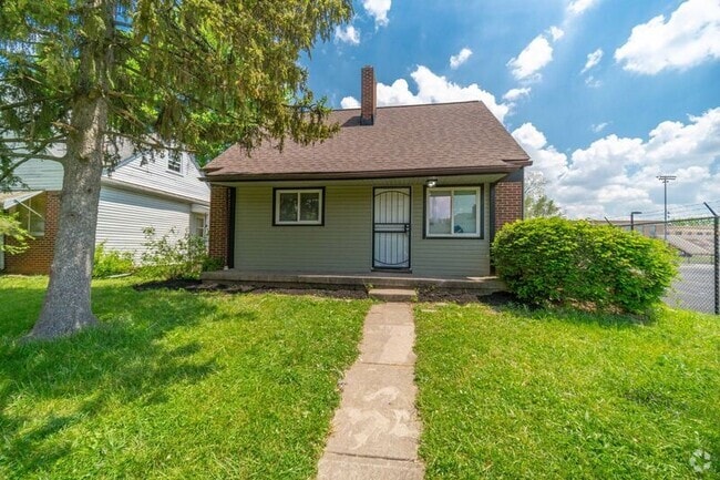 Building Photo - 2200 Homestead Dr