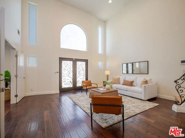 Photo - 5417 Allott Ave