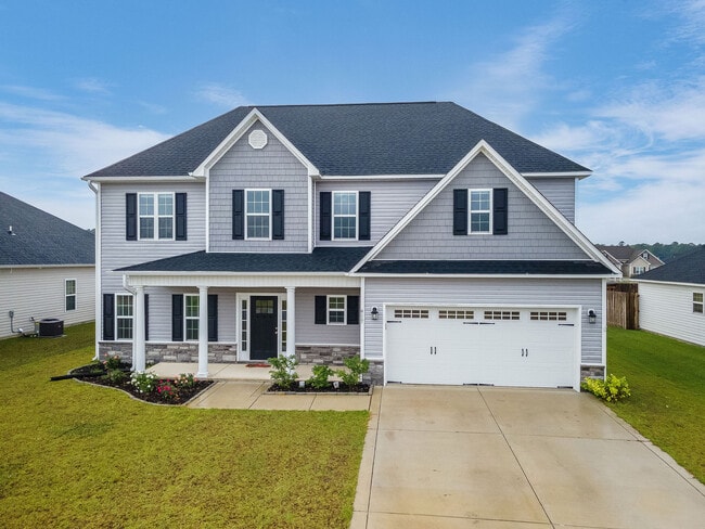 Photo - 917 Uplands Ln