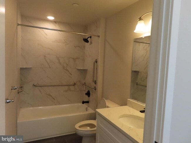 Photo - 101 W Oxford St Unit 408