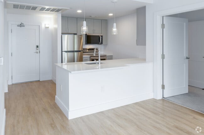 Epoch 2BR, 2BA - 816 SF - Kitchen