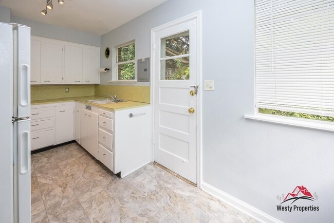 Photo - 1811 SE Salmon St