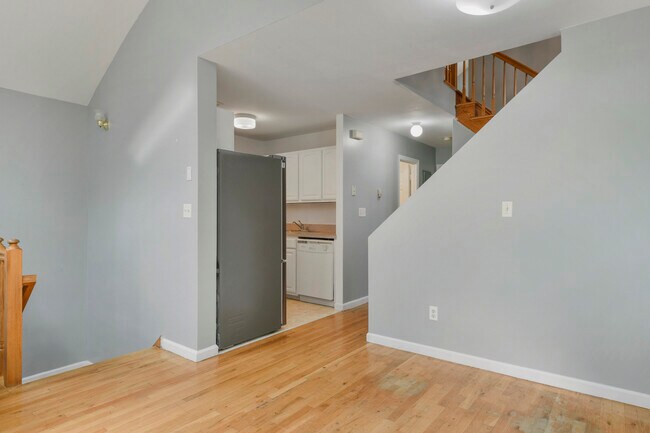 Photo - 3546 Huguenot Ave