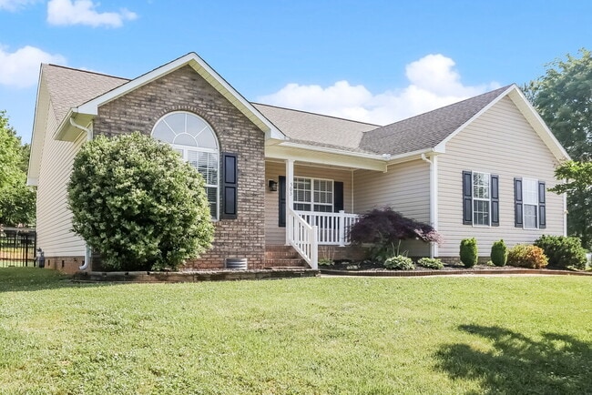 Photo - 503 Riverglen Dr NW