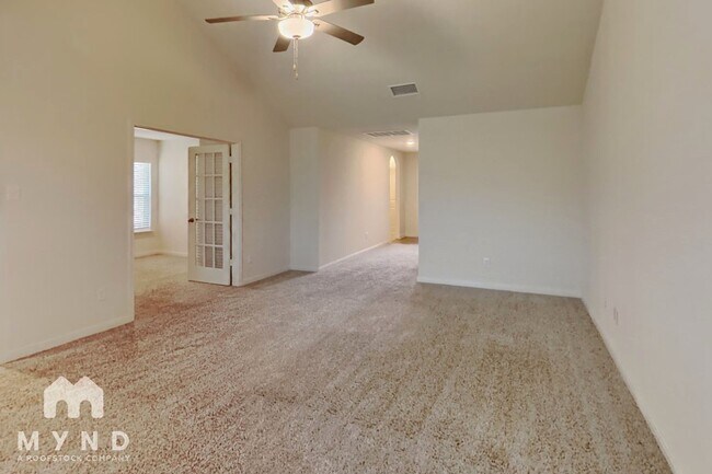 Photo - 526 A D Crain St