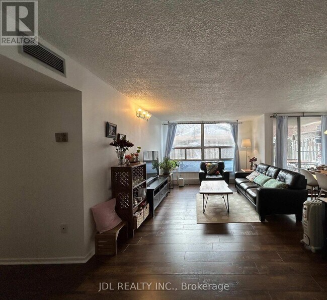 Photo - 1701 McCowan Rd