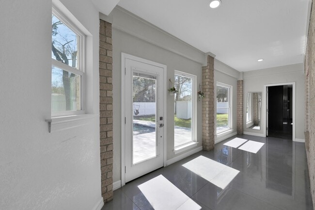 Photo - 10420 Hufsmith Rd