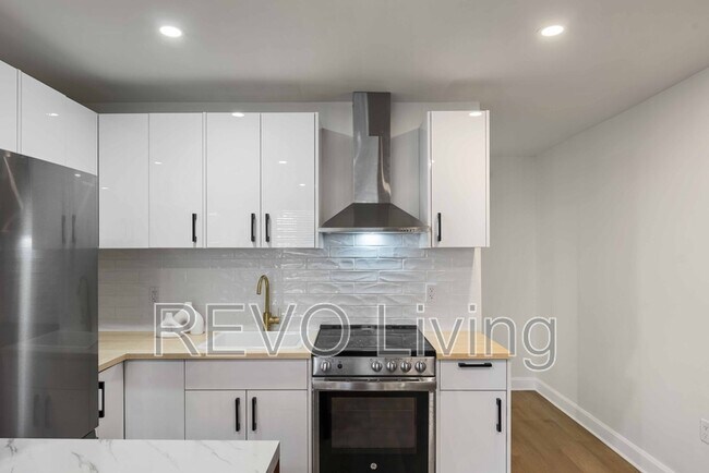 Photo - 7800 Lundy's Ln Unit 129