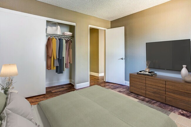 Las Brisas Apartments