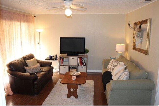 Photo - Pre-Leasing for Summer/Fall 2025!