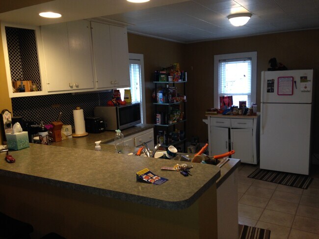 Photo - 147 James Ave