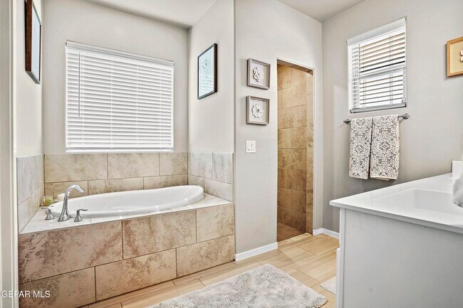 Photo - 12612 Dorchester Ave
